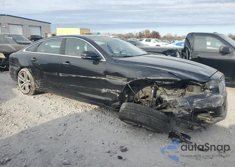 2014 Jaguar Xjl Portfolio z USA, uszkodzony, nr VIN SAJWJ2GD8E8V74335